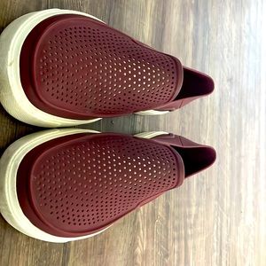 Crocs Citilane Roka Slip-on sneakers.